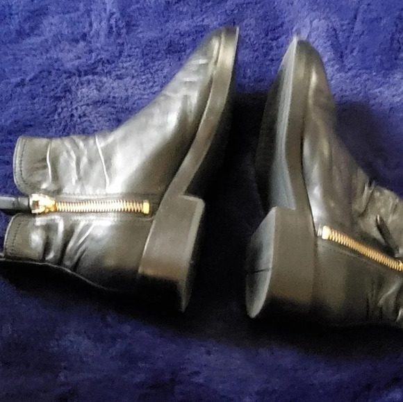 Cole Haan Grand 360 woman's ankle leather booties, 2 side zippers - Picture 4 of 7